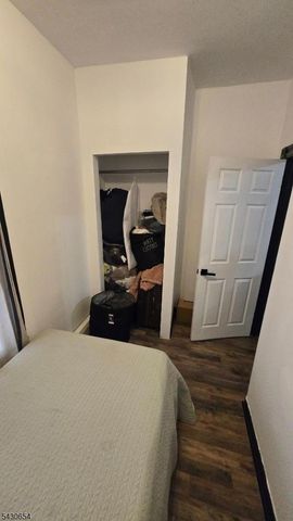 32 Emmet St, Newark City, NJ 07114
