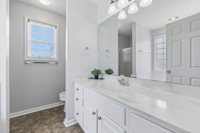 1197 Snoopy Dr, Clarksville, TN 37040