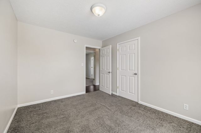 1197 Snoopy Dr, Clarksville, TN 37040