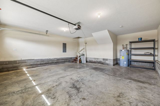 1197 Snoopy Dr, Clarksville, TN 37040