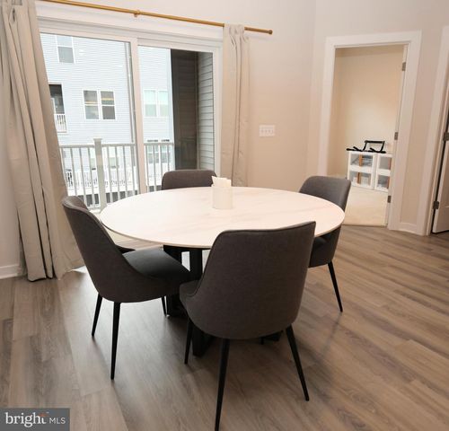 4619 OLIVINE DR, Chantilly, VA 20151