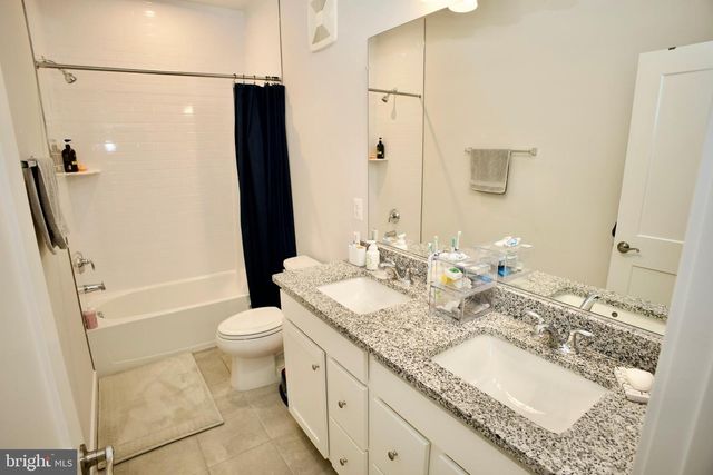 4619 OLIVINE DR, Chantilly, VA 20151