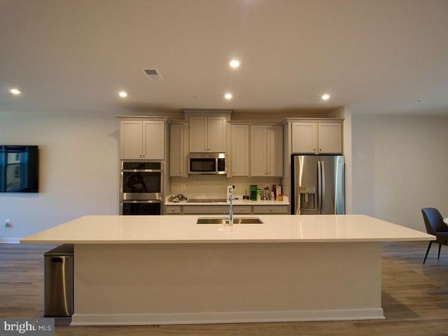 4619 OLIVINE DR, Chantilly, VA 20151