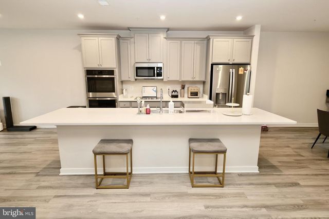 4619 OLIVINE DR, Chantilly, VA 20151