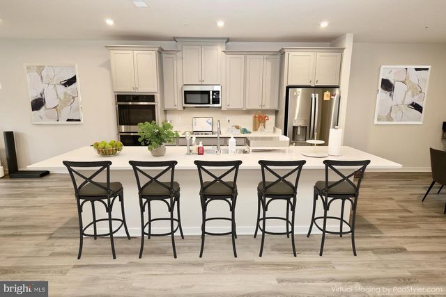 4619 OLIVINE DR, Chantilly, VA 20151