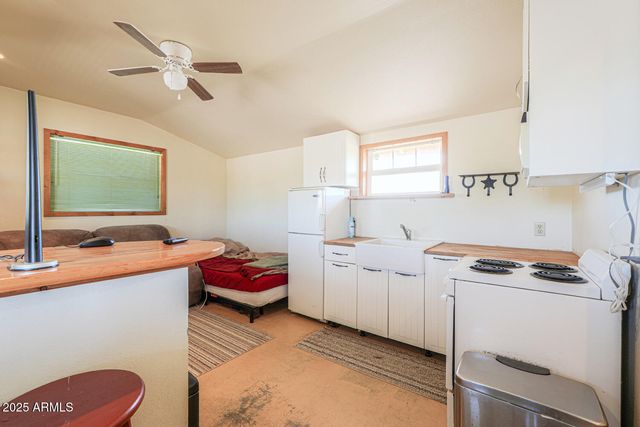 8400 N THUNDERBIRD Road, Maricopa, AZ 85139