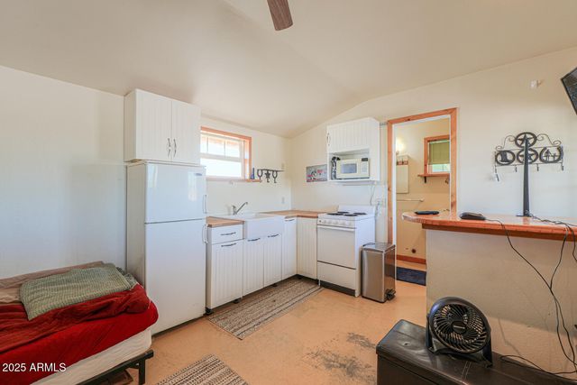 8400 N THUNDERBIRD Road, Maricopa, AZ 85139