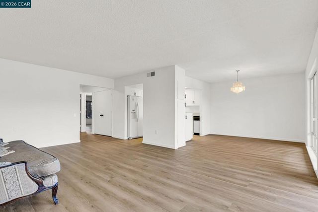 1108 Fairlawn Ct. 6, Walnut Creek, CA 94595