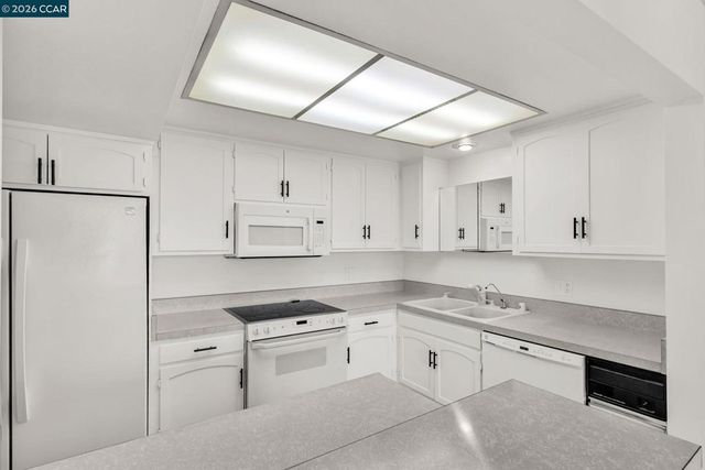 1108 Fairlawn Ct. 6, Walnut Creek, CA 94595