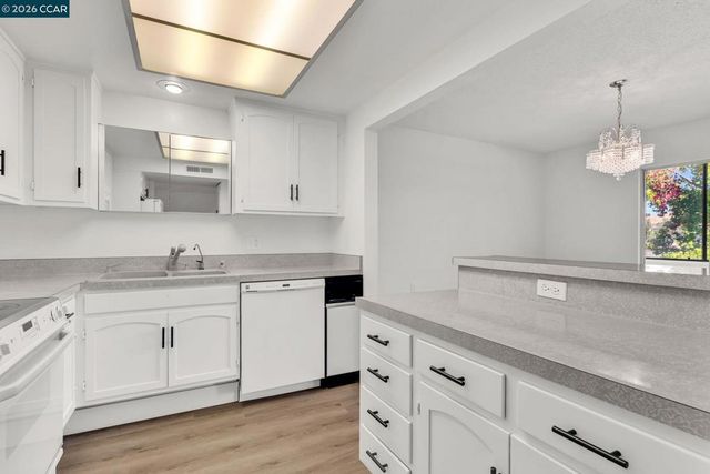 1108 Fairlawn Ct. 6, Walnut Creek, CA 94595