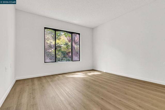 1108 Fairlawn Ct. 6, Walnut Creek, CA 94595