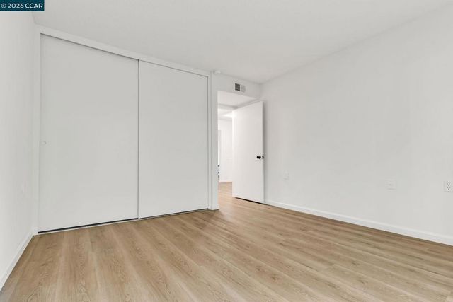 1108 Fairlawn Ct. 6, Walnut Creek, CA 94595