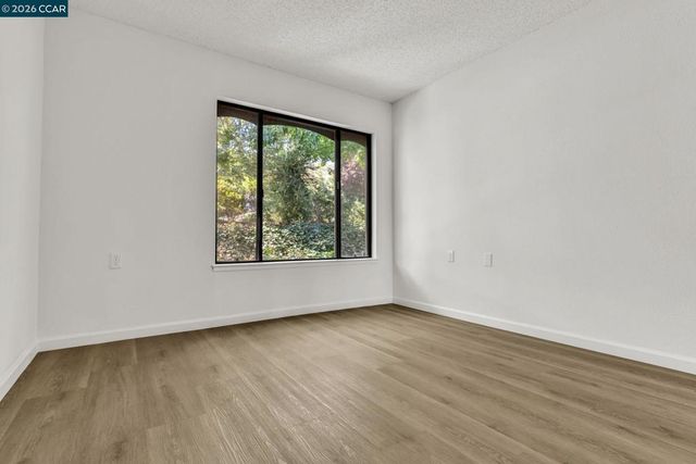 1108 Fairlawn Ct. 6, Walnut Creek, CA 94595