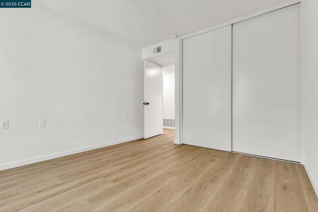 1108 Fairlawn Ct. 6, Walnut Creek, CA 94595