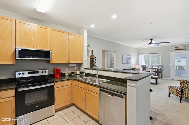 1500 Cadfel Court Unit 302, Wilmington, NC 28412