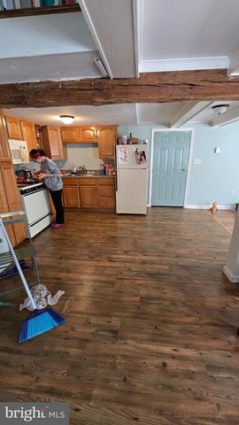 327 N MAIN ST, York, PA 17403