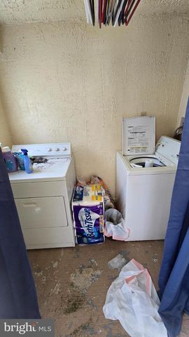 327 N MAIN ST, York, PA 17403