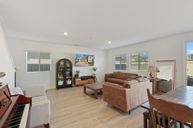 10368 Tower Hill Dr, Stockton, CA 95219