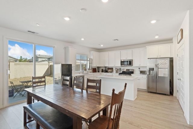 10368 Tower Hill Dr, Stockton, CA 95219