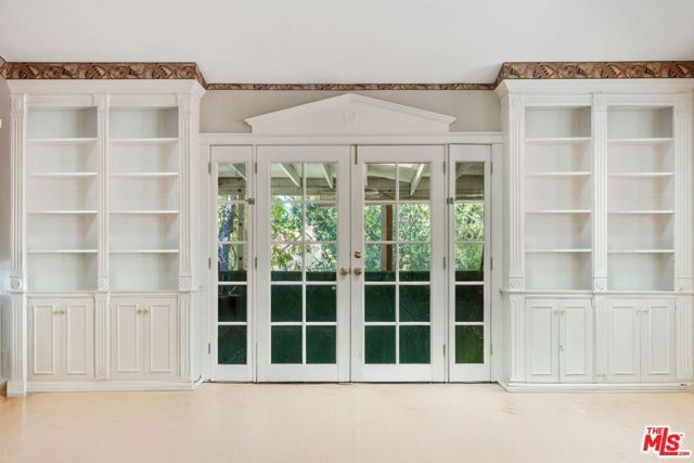 877 Montecito Drive, Los Angeles, CA 90031