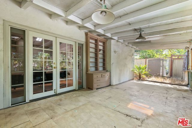 877 Montecito Drive, Los Angeles, CA 90031
