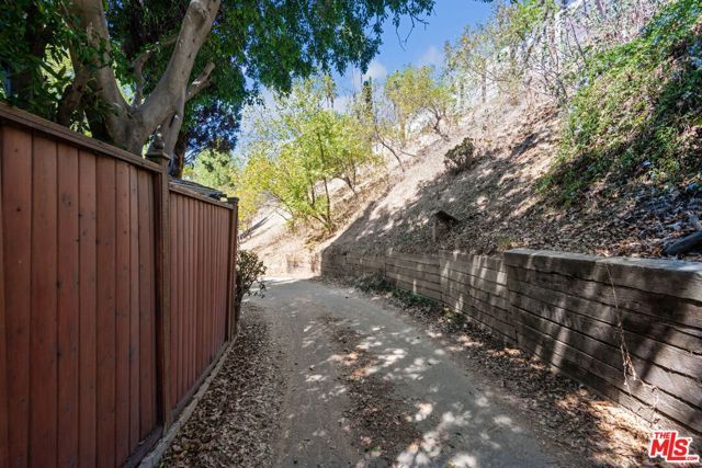 877 Montecito Drive, Los Angeles, CA 90031