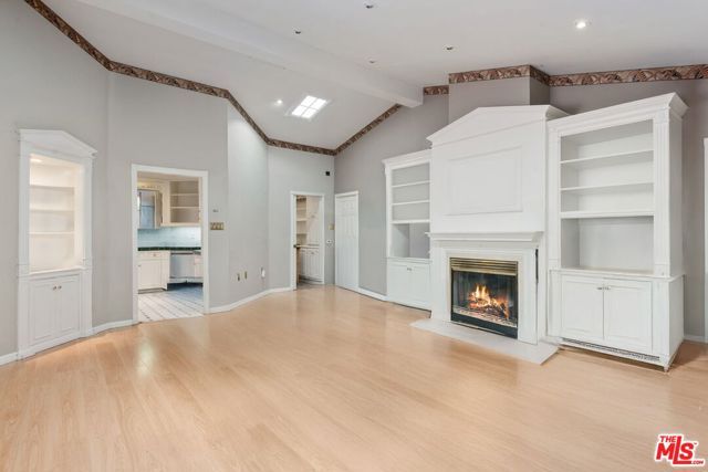 877 Montecito Drive, Los Angeles, CA 90031