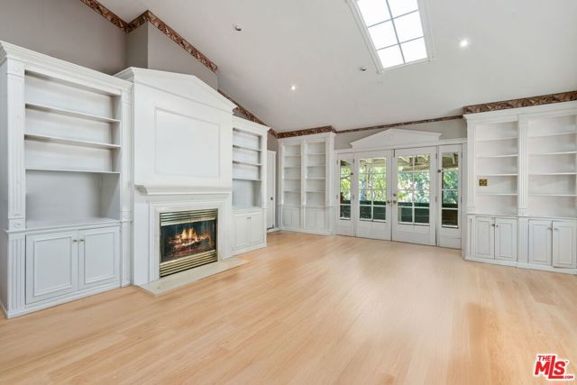 877 Montecito Drive, Los Angeles, CA 90031