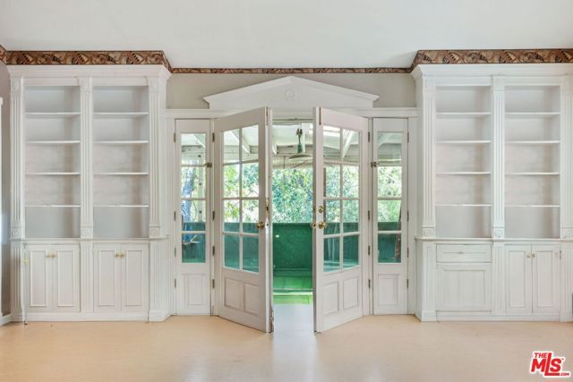 877 Montecito Drive, Los Angeles, CA 90031