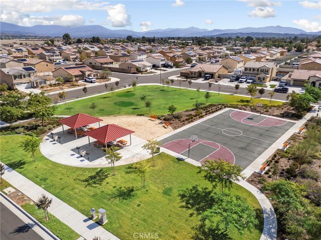 246 Scarlet Oak, San Jacinto, CA 92583
