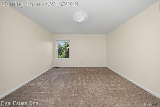 38282 Saratoga Circle, Farmington Hills, MI 48331