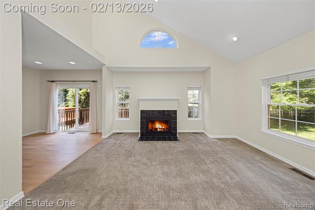 38282 Saratoga Circle, Farmington Hills, MI 48331