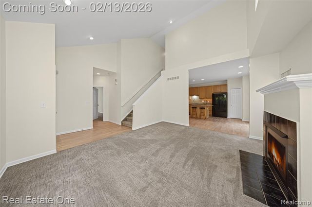 38282 Saratoga Circle, Farmington Hills, MI 48331