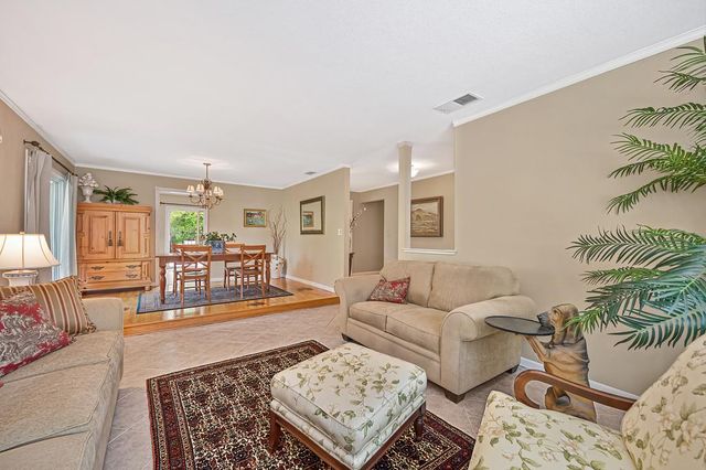 430 Flower Dr, Folsom, CA 95630