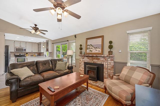 430 Flower Dr, Folsom, CA 95630