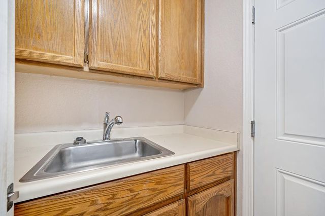 430 Flower Dr, Folsom, CA 95630