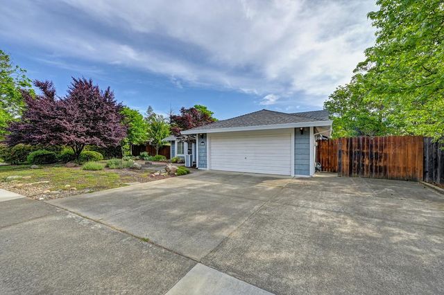 430 Flower Dr, Folsom, CA 95630