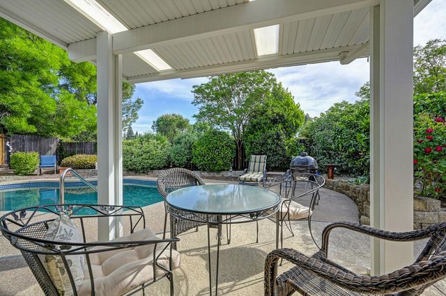 430 Flower Dr, Folsom, CA 95630