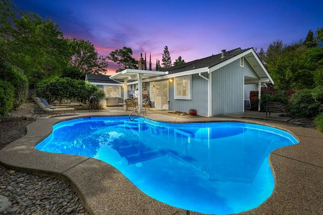 430 Flower Dr, Folsom, CA 95630