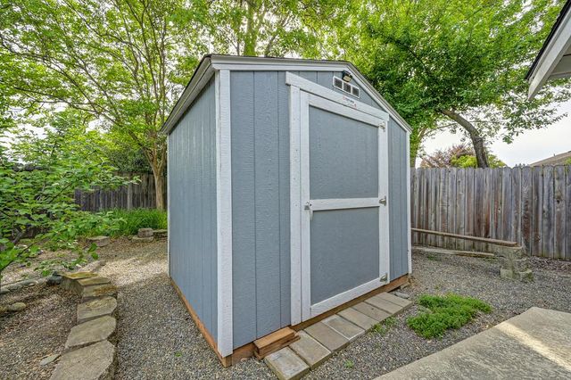 430 Flower Dr, Folsom, CA 95630