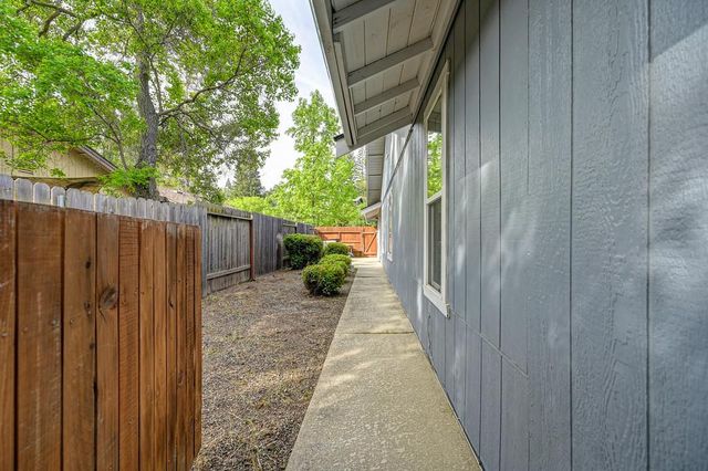 430 Flower Dr, Folsom, CA 95630