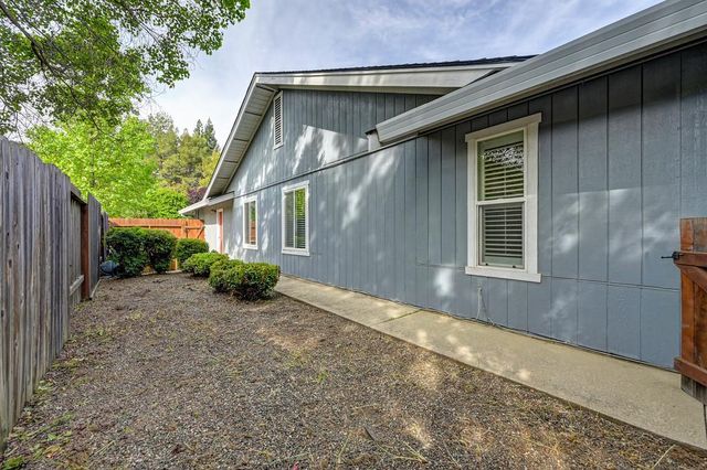 430 Flower Dr, Folsom, CA 95630