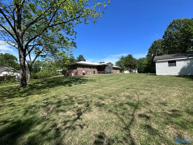 468 Becky Allen Circle, Rainbow City, AL 35906