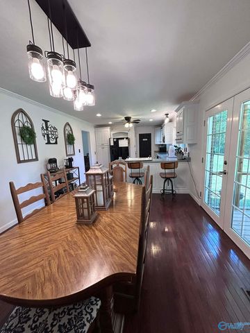 468 Becky Allen Circle, Rainbow City, AL 35906