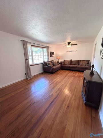 468 Becky Allen Circle, Rainbow City, AL 35906