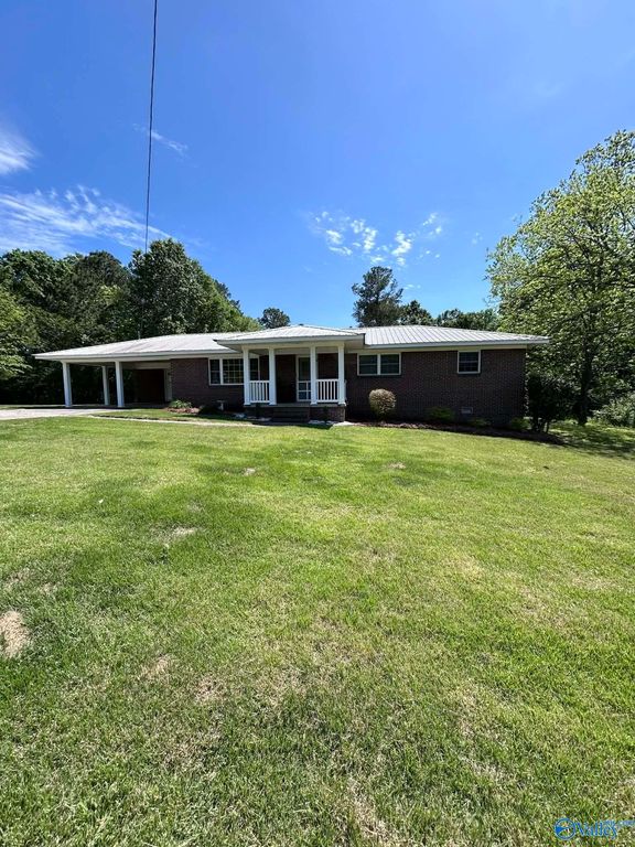 468 Becky Allen Circle, Rainbow City, AL 35906