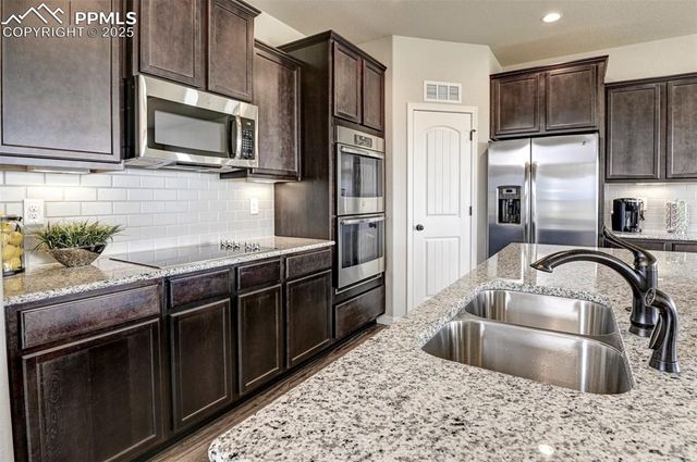 6017 Miller Run Place, Colorado Springs, CO 80924