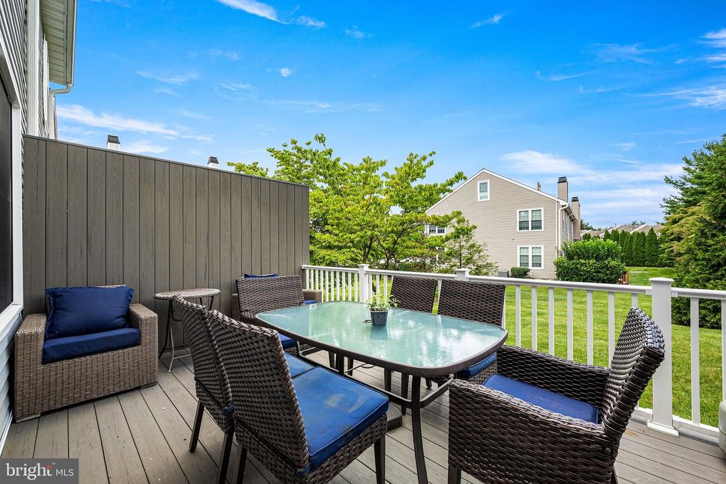 342 HUNTINGTON CT, WEST CHESTER, PA 19380 — photo 3