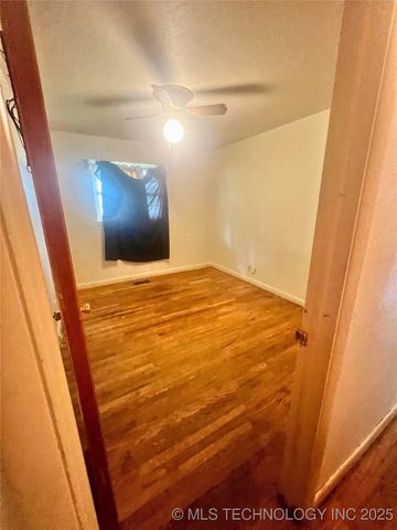 202 Bradley Place, Bartlesville, OK 74006