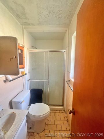 202 Bradley Place, Bartlesville, OK 74006